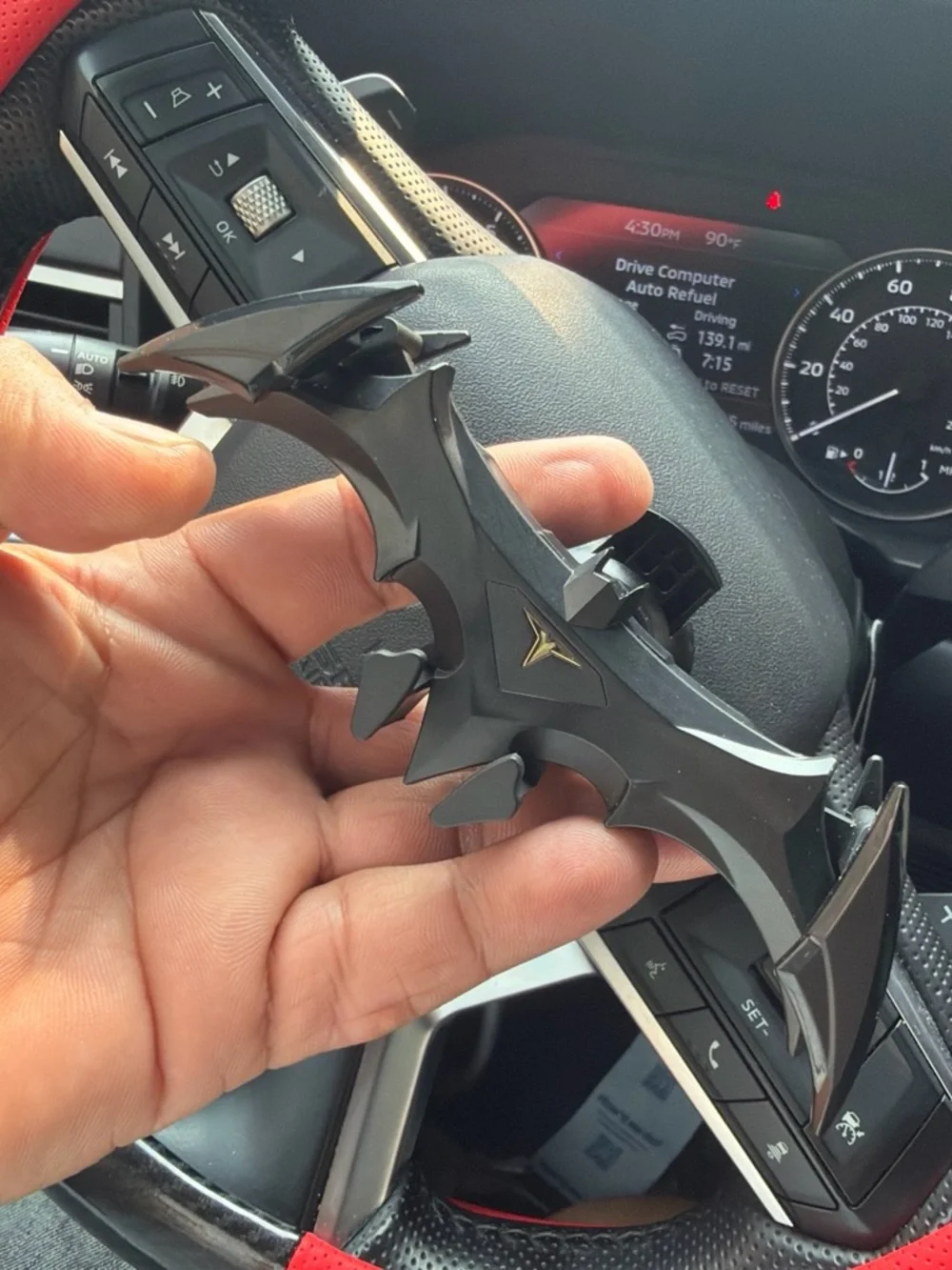 Tesla Universal Black Batwing Car Phone Holder - Secure Vent Mount